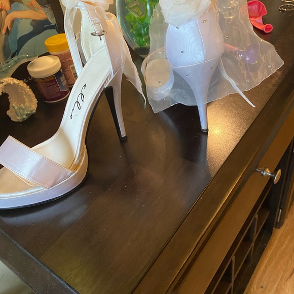 Wedding heels - Picture 3 of 4
